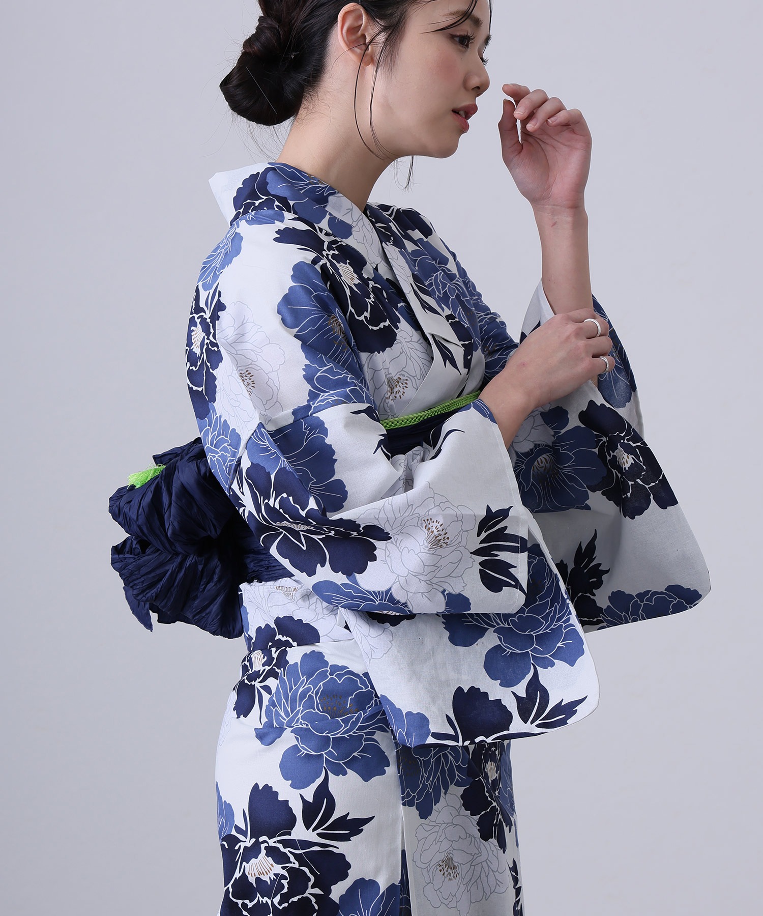 Ethnic Clothing & Online Fashion Store Khaadi Uk - Yukata Tradizionale in Cotone e Lino,